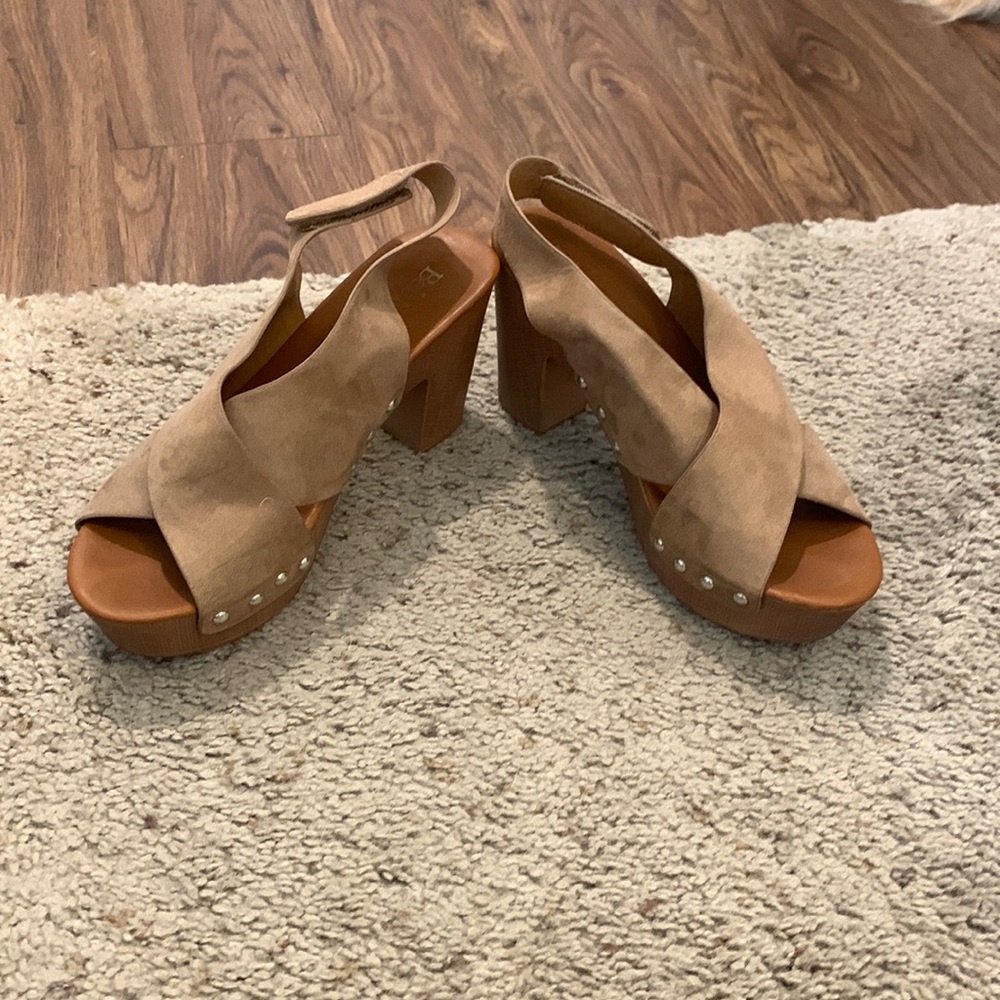 Only worn once cute heels with silver studs